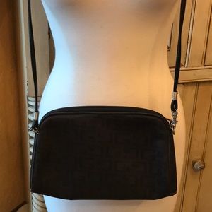 Plain shoulder bag